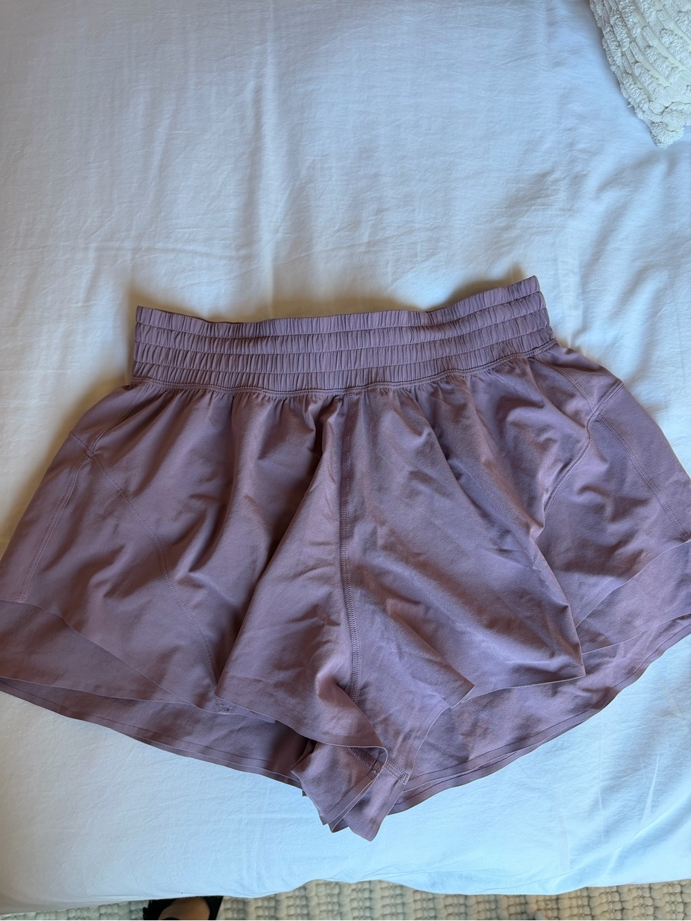 lululemon Shake It Out High-Rise Running Short 2.5" Shorts Purple Medium